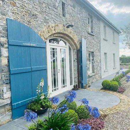 Hébergement de vacances The Granary, Luxuriously Restored Barn On A Farm *