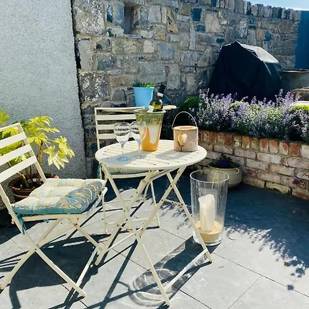The Granary, Luxuriously Restored Barn On A Farm Holiday home *