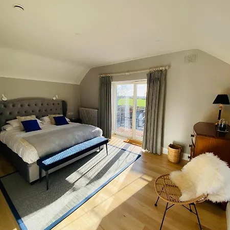 The Granary, Luxuriously Restored Barn On A Farm *