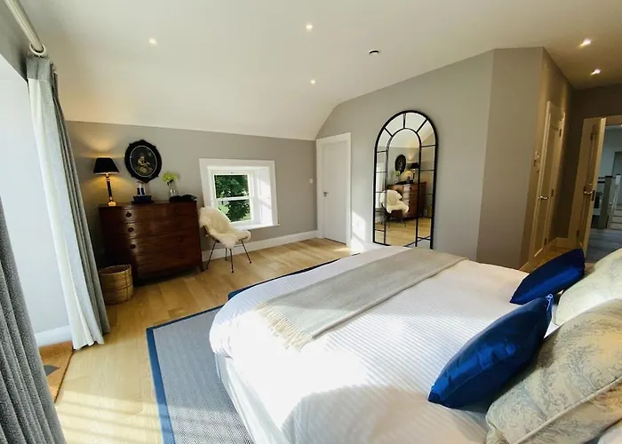 The Granary, Luxuriously Restored Barn On A Farm * Thurles