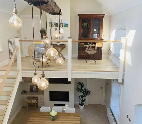 The Granary, Luxuriously Restored Barn On A Farm * Thurles